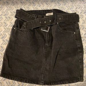 Forever 21 Black Denim Skirt (L)
